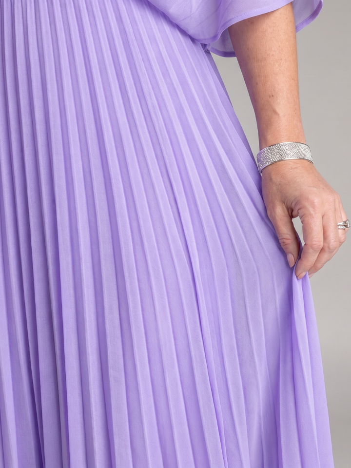 Semorph | V Neck Long Sleeve Pleated Maxi Dress