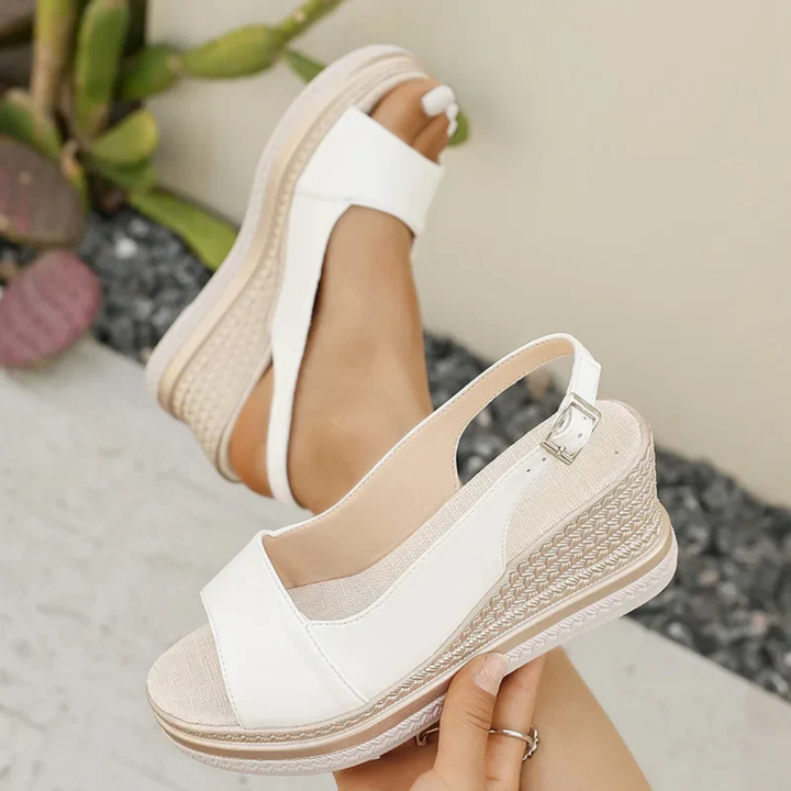 Denaya | Stylish Orthopaedic Sandal